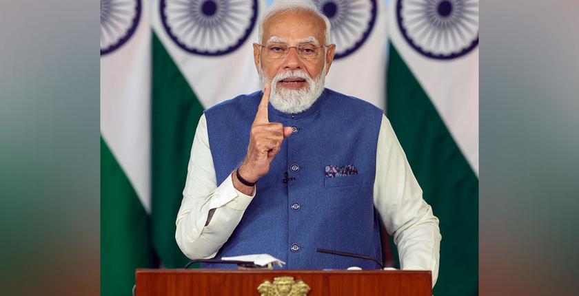प्रधानमंत्री मोदी ने विशाख रिफाइनरी में एचपीसीएल की अवशेष उन्नयन सुविधा की सराहना की और इसे ऊर्जा सुरक्षा के लिए एक बड़ा कदम बताया।