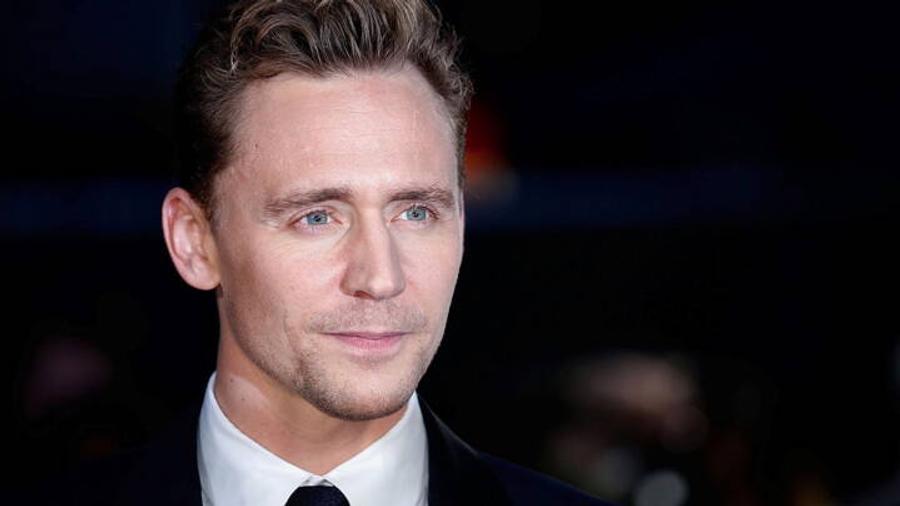 Tom Hiddleston transforme le sport en une affaire de famille