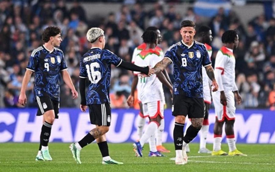 الأرجنتين تقسو على بوركينا فاسو وديا بسباعية