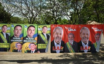 Présidentielle au Brésil : Lula et Flávio Bolsonaro face à un scrutin très disputé