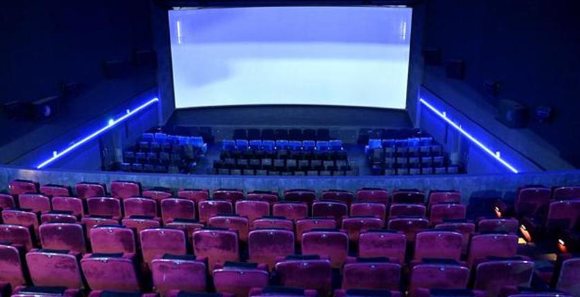 En Inde, les cinémas traditionnels disparaissent face à l’essor des multiplexes