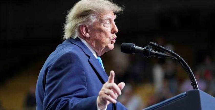 Donald Trump anuncia un pago de 90 dólares para beneficiarios de Medicare