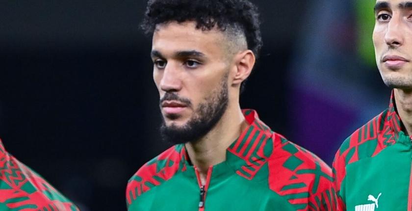 Noussair Mazraoui incertain face au Mali après des douleurs au dos