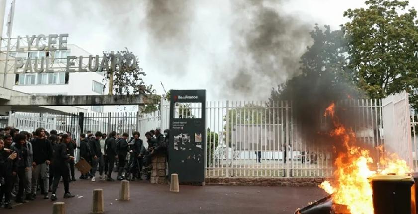 France : plus de 300 policiers et gendarmes blessés lors du blocage des lycées