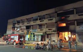 Tiznit : un incendie ravage plusieurs commerces du complexe Al Qods sans faire de victimes