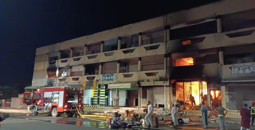 Tiznit : un incendie ravage plusieurs commerces du complexe Al Qods sans faire de victimes