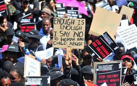 Afrique du Sud : 332 affaires de violences de genre impliquant des policiers recensées en 2025-2026