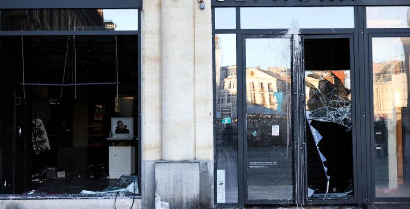 فرنسا.. موجة نهب تطال 3 آلاف متجر وخسائر بمئات الملايين