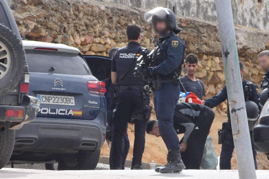 عملية أمنية بسبتة تستهدف شبكات الهجرة وتطيح بمشتبه فيه