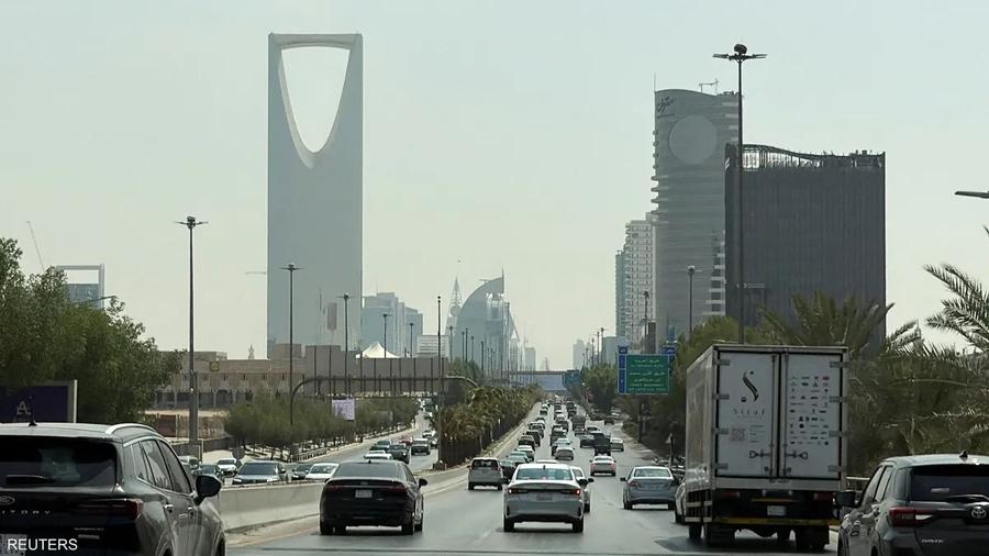 السعودية تعترض صاروخا بالستيا في الرياض