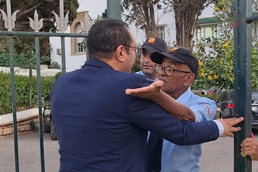 بعد توقيفه.. بنعبد الله يتدخل لإعادة حارس الأمن إلى عمله