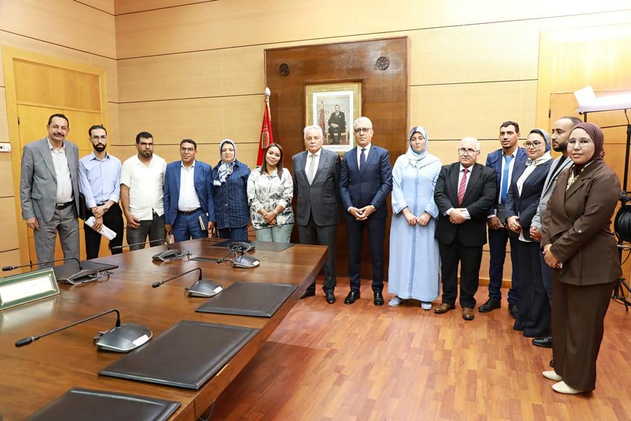 بنعبد الله يلتقي النقابات التعليمية ويفتح باب الحوار أمام مربي التعليم الأولي
