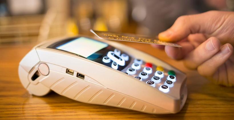 Banco Al-Maghrib Reporta Crescimento de 20% nos Pagamentos com Cartão em Marrocos