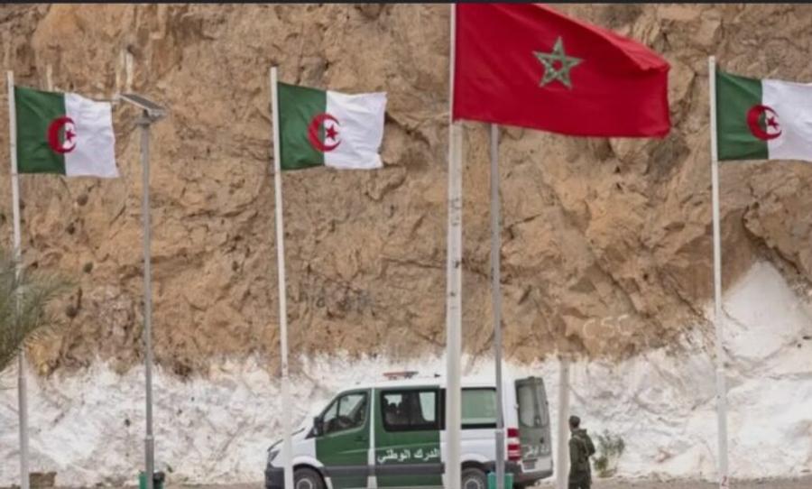 الجزائر تسلم المغرب 40 شابا