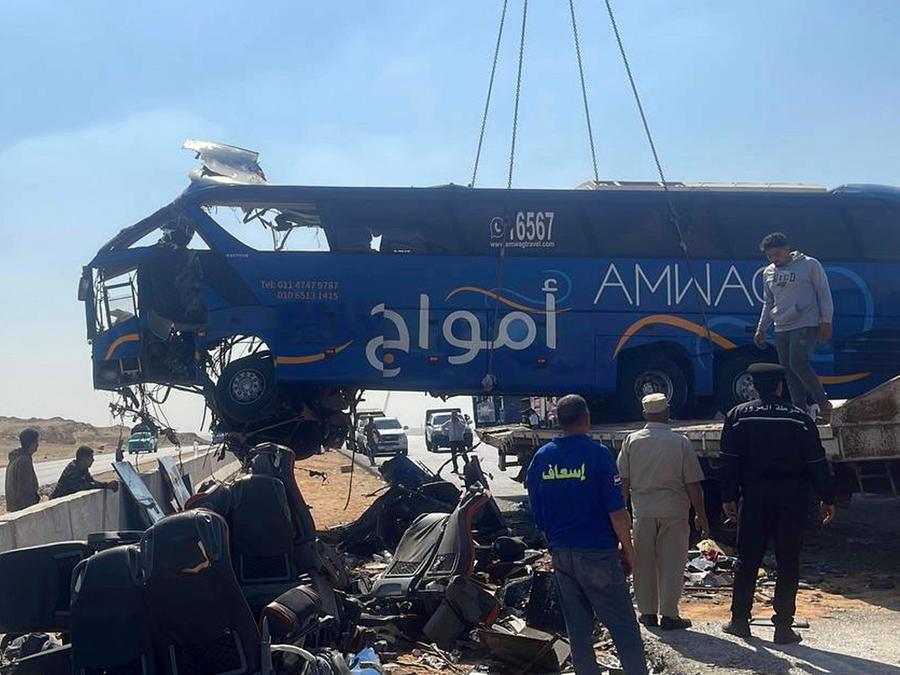 Egypt Tourist Bus Crash Near Cairo Kills 13 and Injures 34