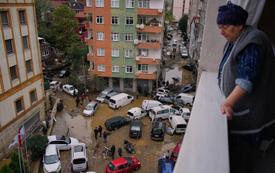 Turkey issues orange weather alert for five provinces, including Istanbul, after deadly floods
