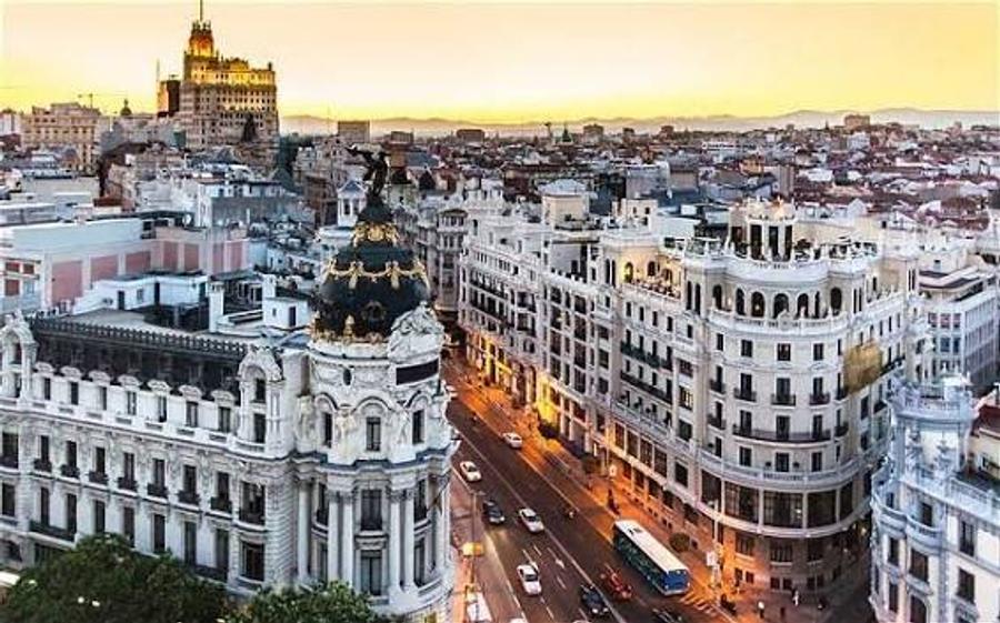 المغاربة يتصدرون مشتري العقارات في إسبانيا بـ4960 مسكنا