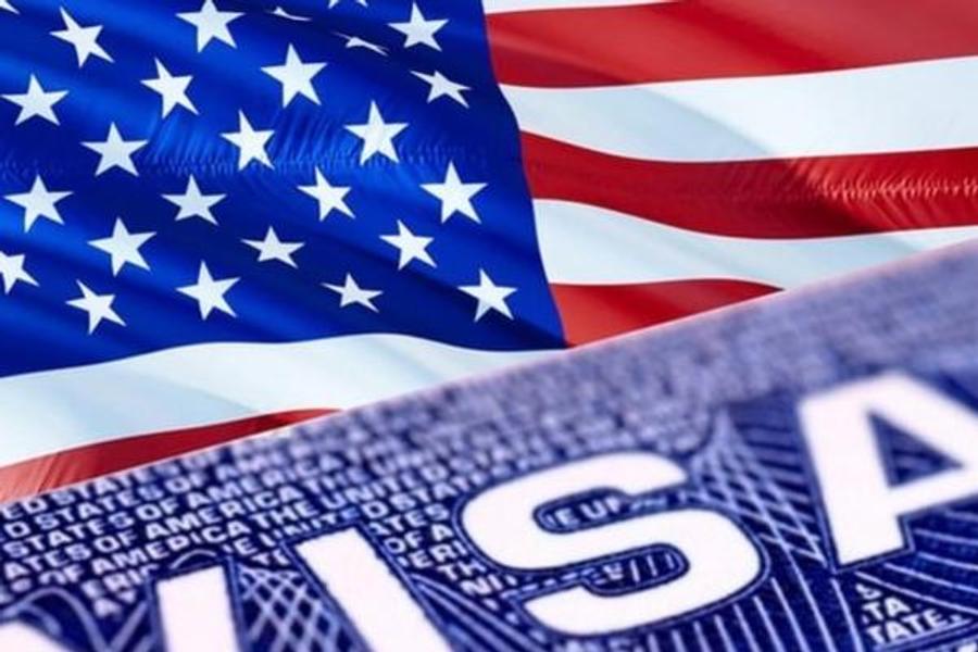美国法院命令移民官员开放2027年绿卡抽签注册