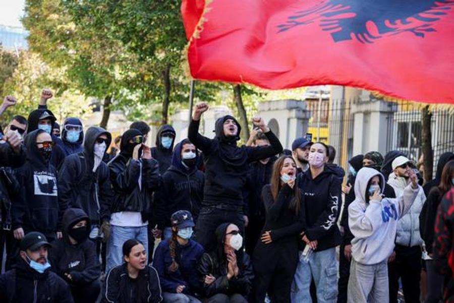 Albanie : les violences policières suscitent une vague de solidarité avec les manifestants