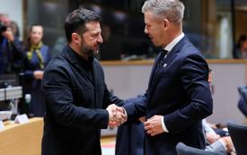 Ukraine : Zelensky demande à ses voisins de faciliter le transit des céréales