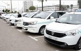 مهنيون يطالبون بتدخل السلطات لضبط تسعيرة “الطاكسي”