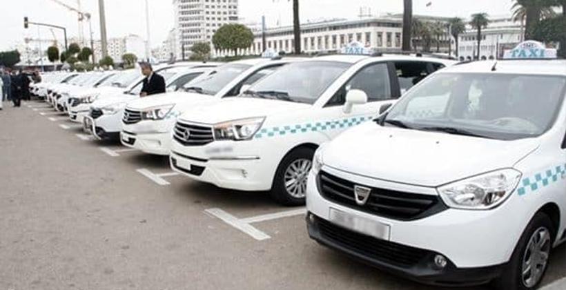 مهنيون يطالبون بتدخل السلطات لضبط تسعيرة “الطاكسي”