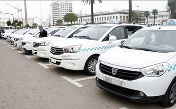 مهنيون يطالبون بتدخل السلطات لضبط تسعيرة “الطاكسي”