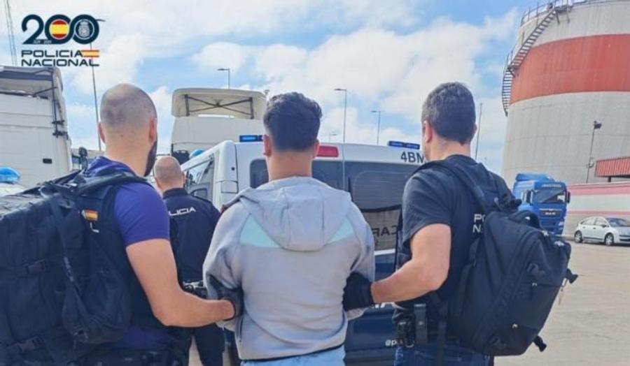 ترحيل مغربي من سبتة بشبهة الاعتداء على عناصر الأمن