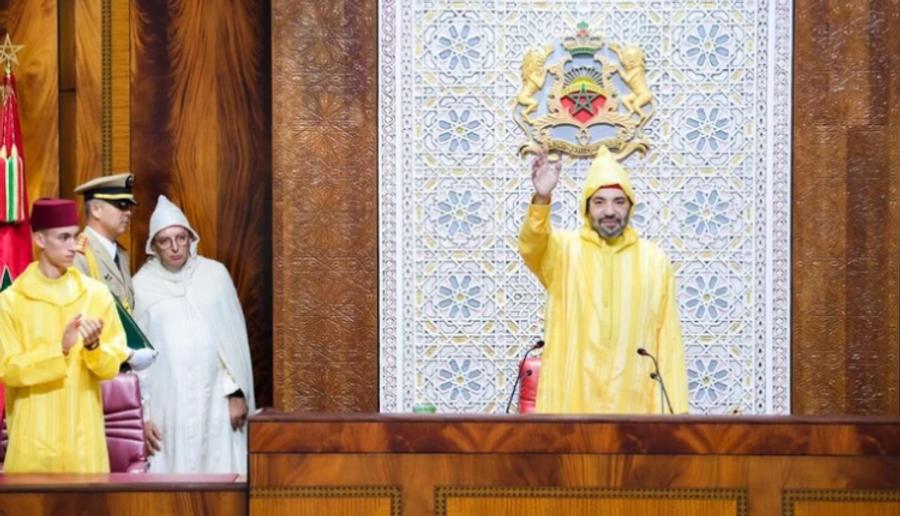 جلالة الملك مخاطبا البرلمانيين: كونوا في مستوى المسؤولية الوطنية أمام الله والمواطنين