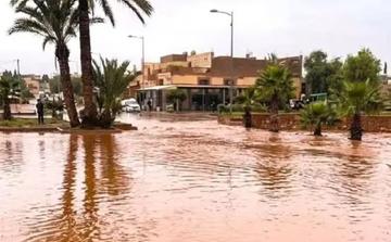 سيول درعة تافيلالت تقطع الطرق وتحاصر السكان والسياح