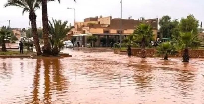 سيول درعة تافيلالت تقطع الطرق وتحاصر السكان والسياح