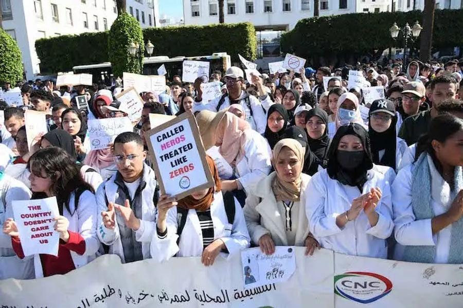 احتجاجات جديدة لخريجي معاهد التمريض