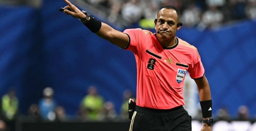 Ismail Elfath prend sa retraite : l’arbitre américano-marocain referme un chapitre majeur de sa carrière