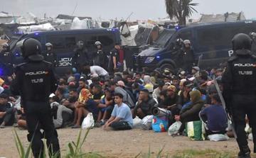 Sebta : les autorités espagnoles démantèlent le dernier campement de migrants avant la visite de Felipe VI
