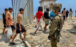 Amnistía Internacional acusa a las tropas españolas de abusar de migrantes en Ceuta