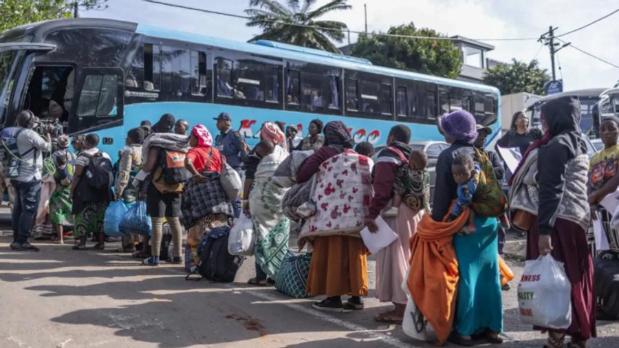 Güney Afrika, sekiz ayda 38,000'den fazla kayıtsız yabancı deport etti