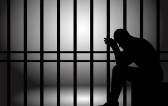 إيداع مساعد تربوي السجن في قضية التسجيل الصوتي عبر "واتساب"