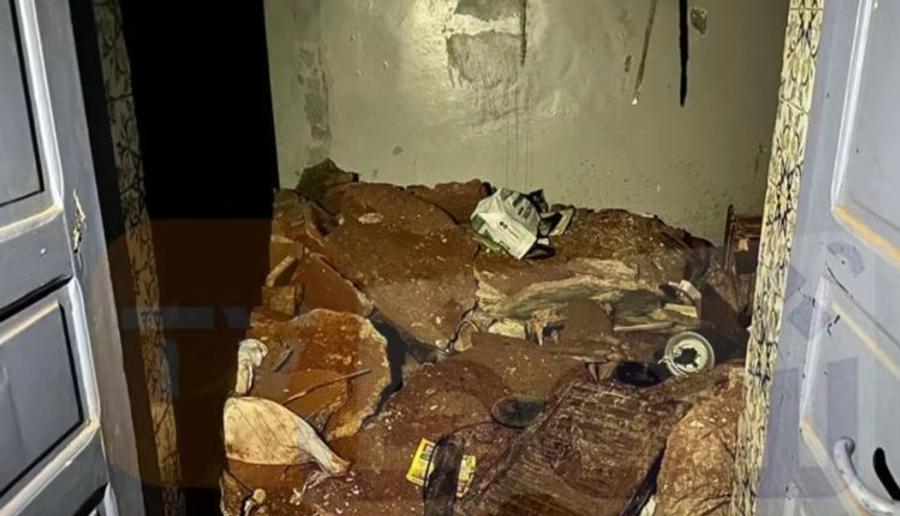 انهيار منزل بدرب غلف يرسل سيدة وابنها إلى مستعجلات البيضاء