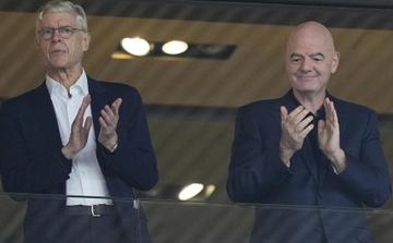 Oposição de Infantino busca convencer Arsène Wenger a concorrer à presidência da FIFA