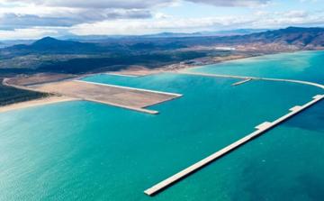Nador West Med : un financement de 105 millions de dollars envisagé pour une usine de carburant d’aviation durable