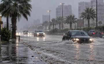 السيول تجتاح 6 دول عربية