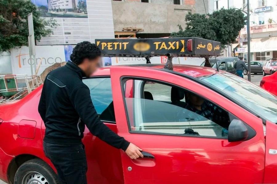 طاكسيات الدار البيضاء تطالب برفع الحد الأدنى للرحلة إلى 12 درهما