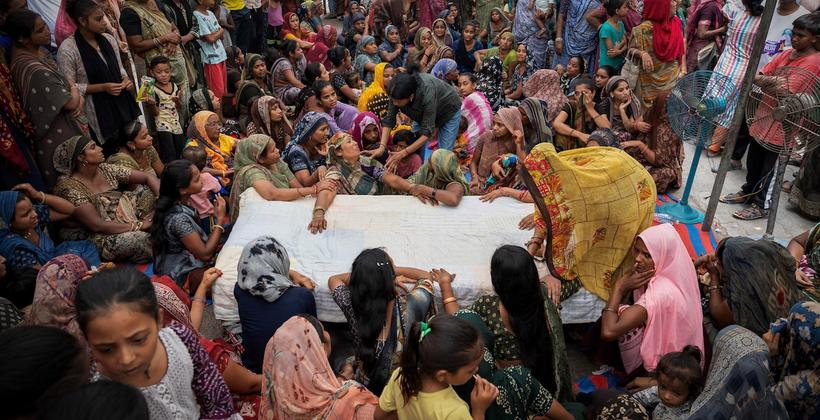 बिहार नाव दुर्घटना: गंगा पर नाव पलटने से कम से कम 13 बच्चों की मौत