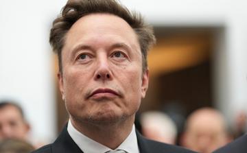 Ukraine : Elon Musk réclame de nouveau le départ de Volodymyr Zelensky