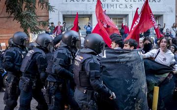 Madrid : cinq personnes arrêtées après des charges policières à l’Université Complutense