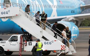 La Giamaica riceve il primo gruppo di migranti deportati dagli Stati Uniti nell'ambito di un accordo di transito