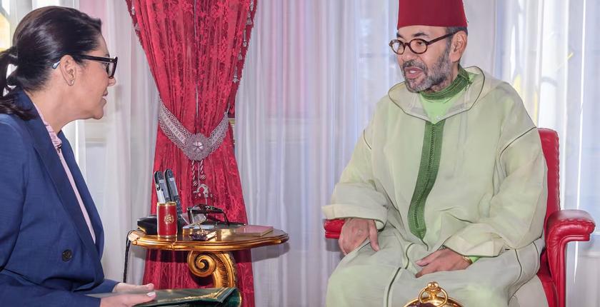 جلالة الملك يستقبل فاطمة الزهراء المنصوري