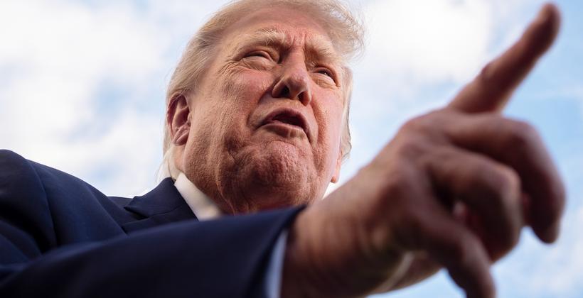 Trump Accuses Yemen’s Houthis of Driving Up Oil Prices Ahead of US Midterm Elections