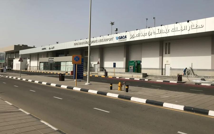 استهداف مطارين سعوديين يخلف 3 إصابات