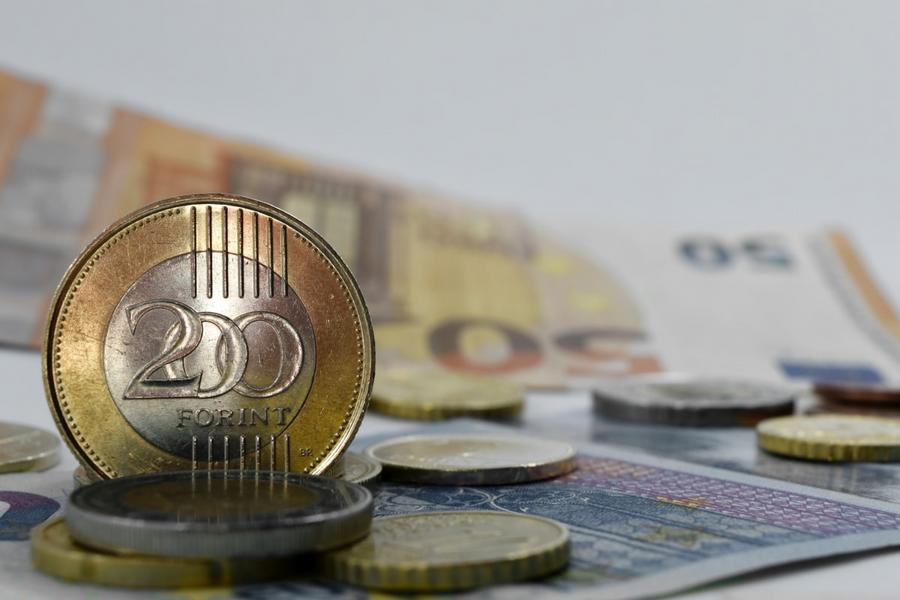 Hongrie : l’adoption de l’euro pourrait intervenir dès 2032